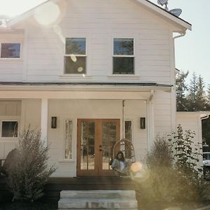 Hotel Modern Farmhouse Wooded Hide Away McKinleyville Exterior photo