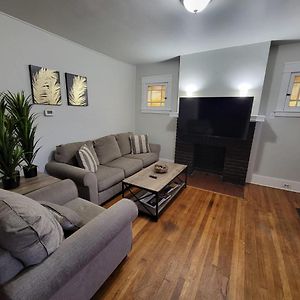 Comfy 3 Bedroom - Family Friendly Apt - City Access Pittsburgh Exterior photo