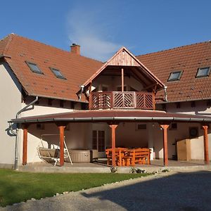 Hotel Sonia Vendeghaz Bogács Exterior photo