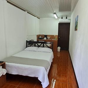 Sleep'NGo Cabinas&Apartamentos en Siquirres Siqurres Da Alegria Exterior photo