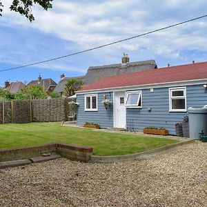 Harrys Hut Villa Brighstone Exterior photo