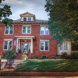 Hotel West Park Gardens Culpeper Exterior photo