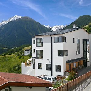 Hotel Sonne Stelvio Exterior photo