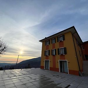 Hotel Belvedere Spiazzi Di Caprino Exterior photo