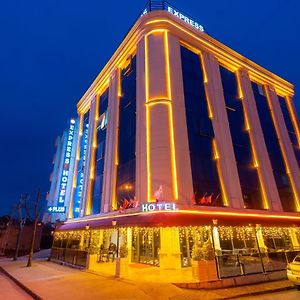 Express Plus Hotel Estambul Exterior photo