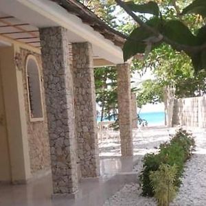 Hotel Pirates Bay Ile-A-Vache Les Cayes Exterior photo