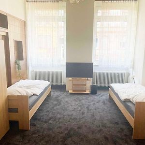 Spacious 4 Room Apartment In Hanau Exterior photo