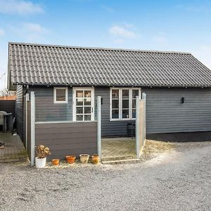 3 Bedroom Beautiful Home In Neksø Exterior photo