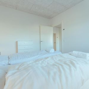 New 2 Bedroom Apt - Ocean And Mountain View Tórshavn Exterior photo