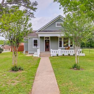 Cozy Bellville Home With Gas Grill And Private Yard! Exterior photo