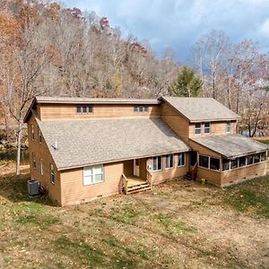 Newly Remodeled 4Br Lodge On Wolf Creek Pearisburg Exterior photo