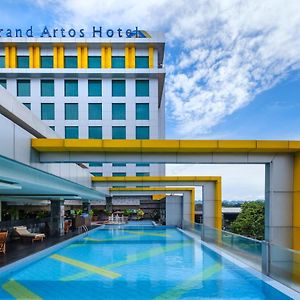 Grand Artos Hotel&Convention Magelang Exterior photo