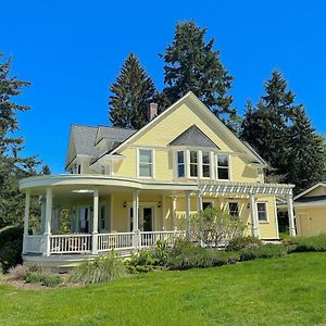 Marty'S Place Langley Exterior photo