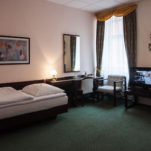 Hotel Omega Brno Exterior photo