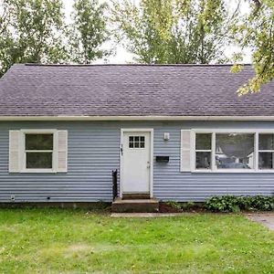 ~Cozy Home~ Steps To Rit By Uofr/Airport/Dwtn W/Ac Rochester Exterior photo