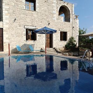 Petrini Villa With Swimming Pool Kappariana Exterior photo