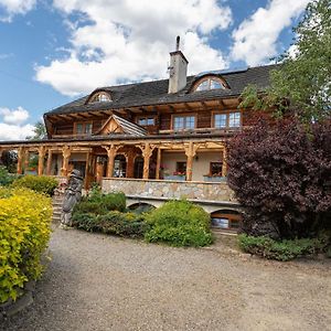 Gościniec Dębowa Gazdówka Bed and Breakfast Ustrzyki Dolne Exterior photo