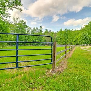 Dover Vacation Rental With Hot Tub And Horse Pastures Exterior photo