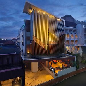 Hotel Fairfield By Marriott Bali South Kuta Kuta Lombok Exterior photo