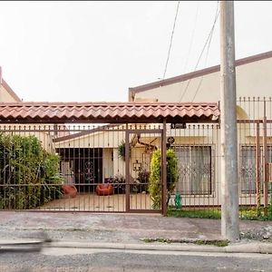 Casa Sarita - Cerca Del Juan Castro, Hospital Y Tribunales Ciudad Quesada Exterior photo