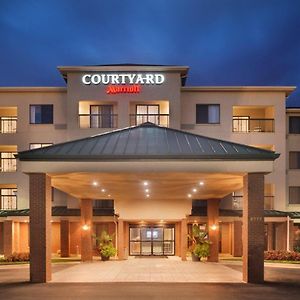 Courtyard By Marriott Dayton Beavercreek Exterior photo