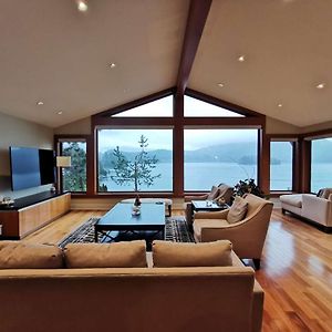 Deep Cove Stunning Waterfront Whole House Villa North Vancouver Exterior photo