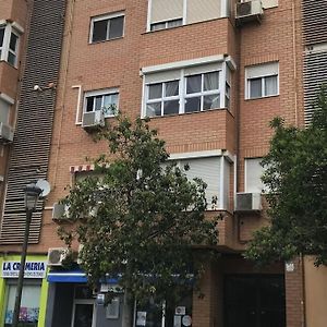 Apartamento Comodo Y Espacioso Con Parking Valencia Exterior photo