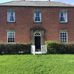 Plas Bostock Farm Bed and Breakfast Wrexham Exterior photo