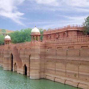Welcomheritage Bal Samand Lake Palace Jodhpur  Exterior photo
