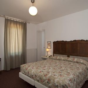 Hotel Mariano Gargnano Room photo