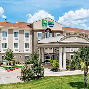 Holiday Inn Express&Suites Cotulla Exterior photo
