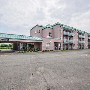 Quality Suites Sainte-Anne-de-Beaupré Exterior photo