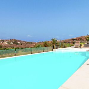 Vibrant Villa In San Bartolome De Tirajana With Swimming Pool Salobre  Exterior photo