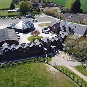 Appaloosa Suite With Amazing Views Of Stud Farm. Driffield Exterior photo