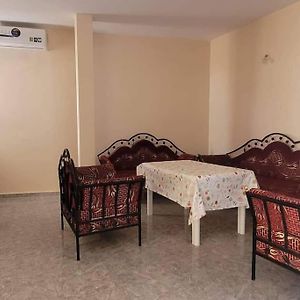 Apartamento Beautiful And Comfy House On The Beach Of Haouaria Sidi Amor Exterior photo