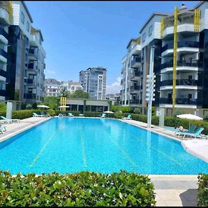 Apartamento Konyaalti'Nda Luks Havuzlu 1+1 Antalya Exterior photo