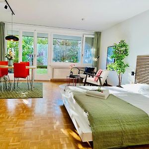 New, Central Studio With Garden Terrace And Much Privacy Zúrich Exterior photo