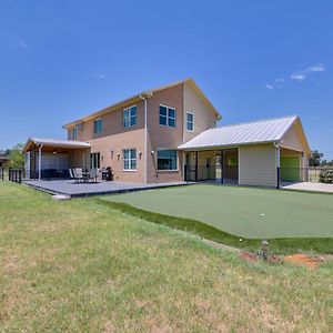 26-Acre Pilot Point Ranch Home With Pool And Mini Golf Exterior photo