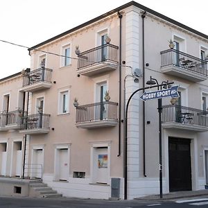 Antico Palazzo Del Corso Aparthotel Mirto Crosia Exterior photo