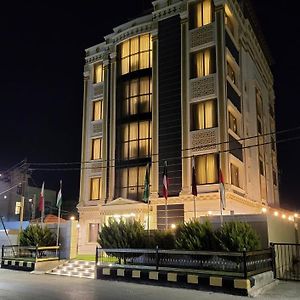 Pretal Hotel Mafraq Exterior photo