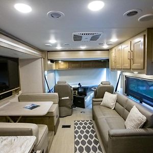 River Safaris New Class A Motorcoach Homosassa With River Accessibility Bed and Breakfast Exterior photo