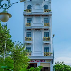 Hotel PhạM Gia Phan ThiéT Phan Thiet Exterior photo