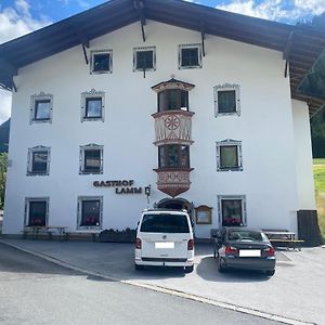 Hotel Gasthof Lamm Sankt Jodok am Brenner Exterior photo