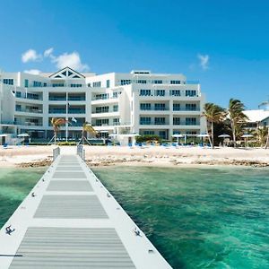 Rum Point Club Resort Luxury Beachfront Condos By Grand Cayman Villas & Condos Driftwood Village Exterior photo