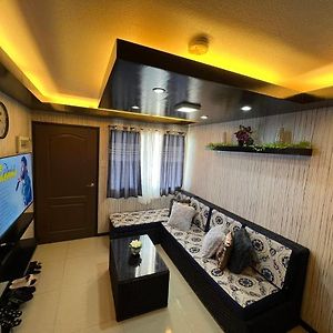 One Oasis Condo 2 Bedroom Free Pool & Wifi Beside Sm City Mall Davao Exterior photo