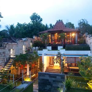 Villa Alcheringa Yogyakarta Exterior photo