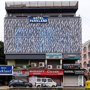 Hotel Parkland Manage By G Express Ahmedabad Exterior photo