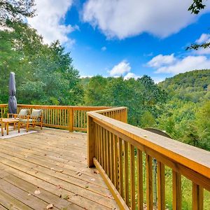 Pet-Friendly Woodlawn Cabin With Mtn View And Fire Pit Villa Exterior photo