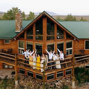 Wapiti Retreat At 22 West Cabins And Recreation Walden Exterior photo