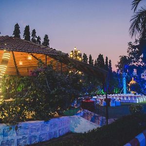 Pushp Vatika Resort & Lawns Navi Mumbai Exterior photo